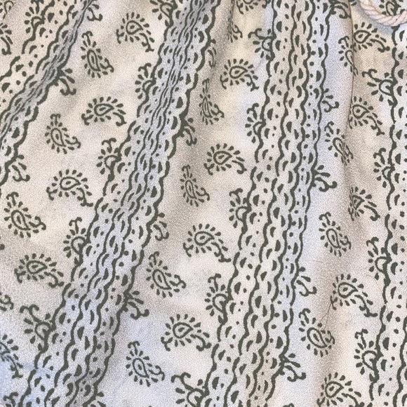 about a girl Juniors size medium tie shorts - Picture 2 of 2